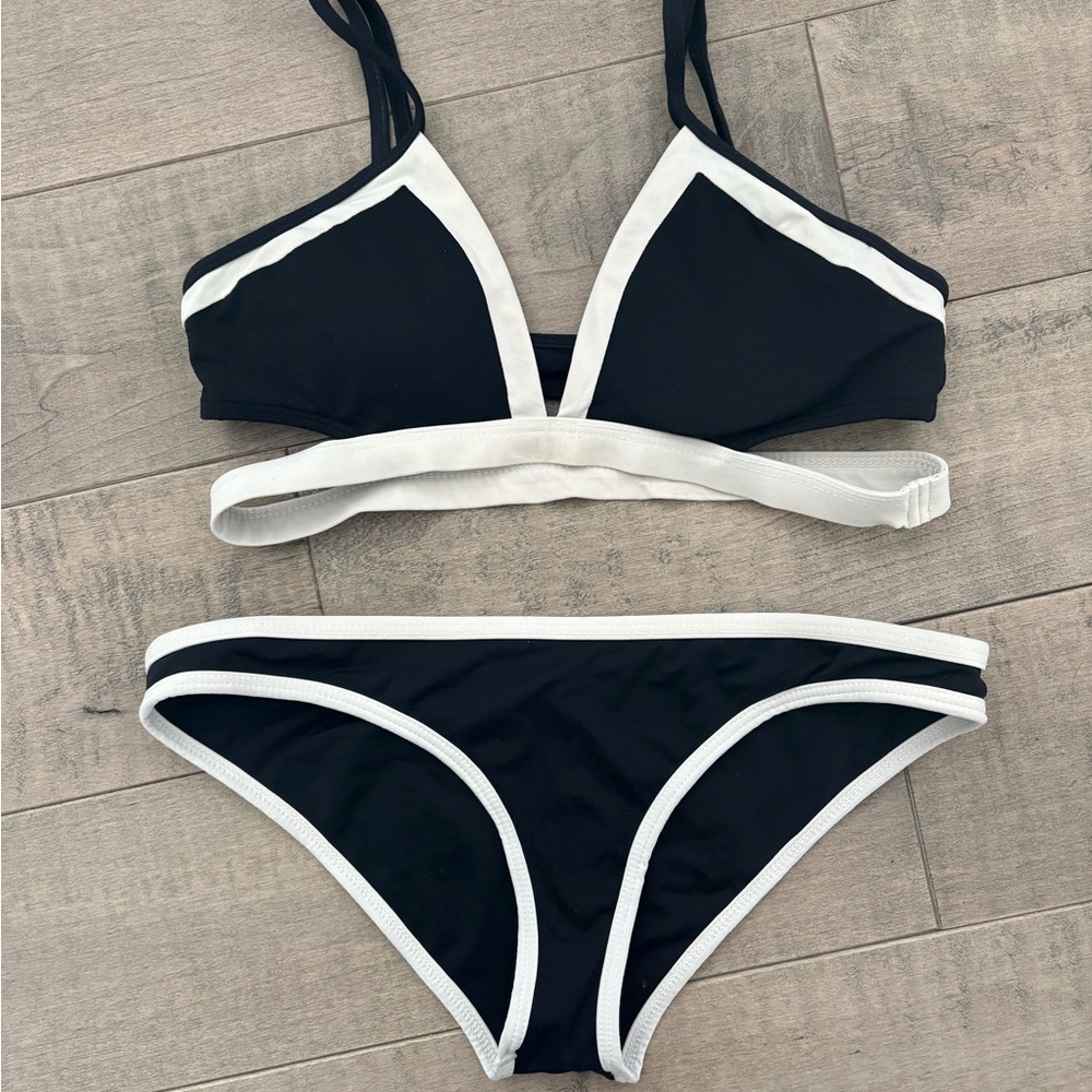 l*space Black and Cream Triangle Bikini Set